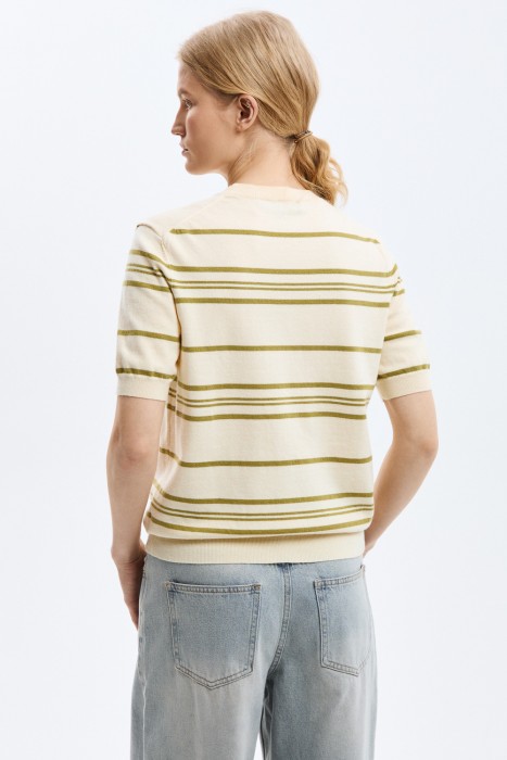 джемпер в полоску по цене 1560 руб вид справа