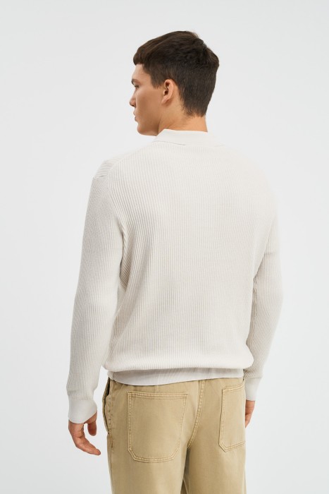 джемпер в рубчик по цене 1600 руб вид справа