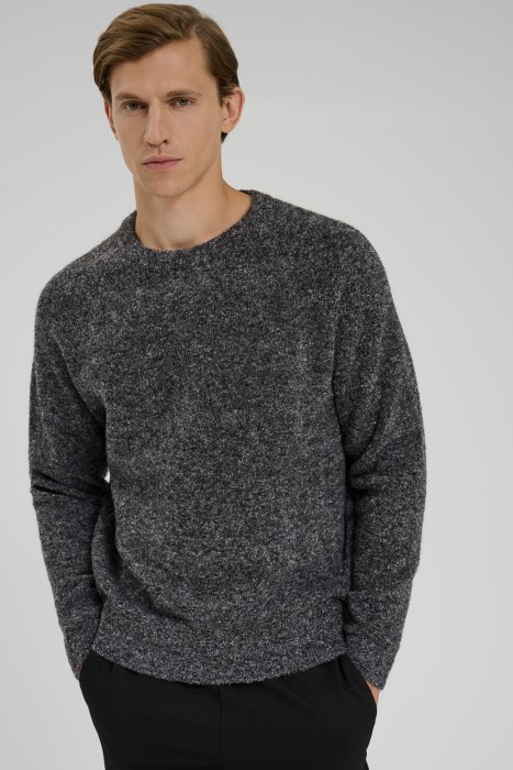 джемпер от бренда снежная королева вид слева