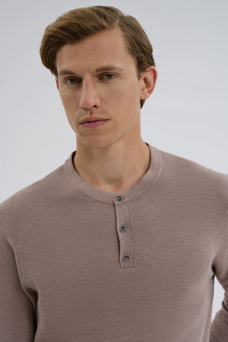 джемпер из россии вид сбоку