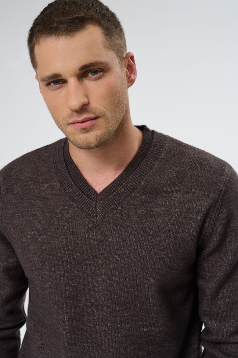 джемпер из россии вид сбоку