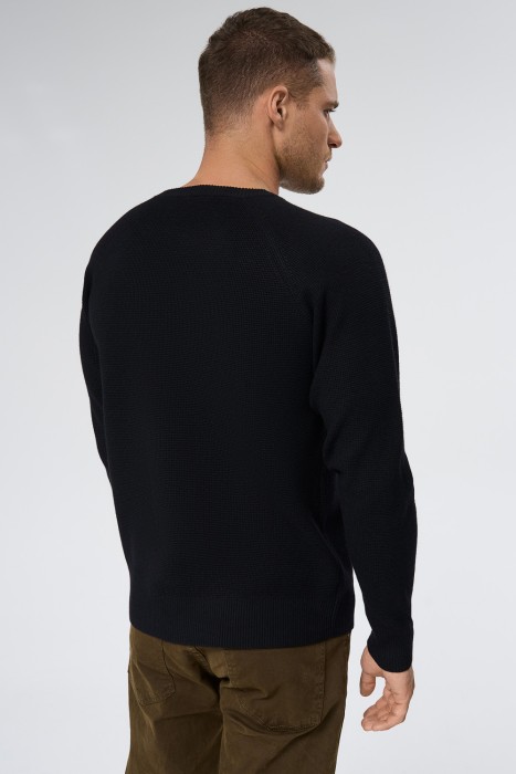 джемпер по цене 1360 руб вид справа