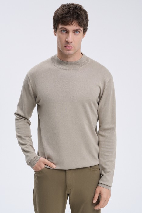 джемпер от бренда снежная королева вид слева