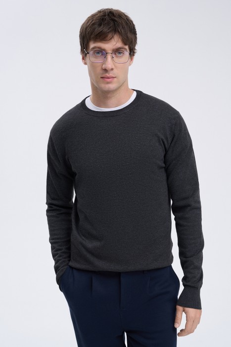 джемпер от бренда снежная королева вид слева