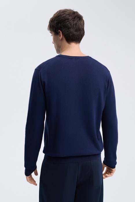 джемпер по цене 960 руб вид справа