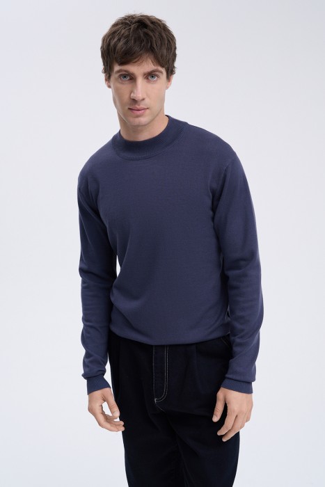 джемпер от бренда снежная королева вид слева