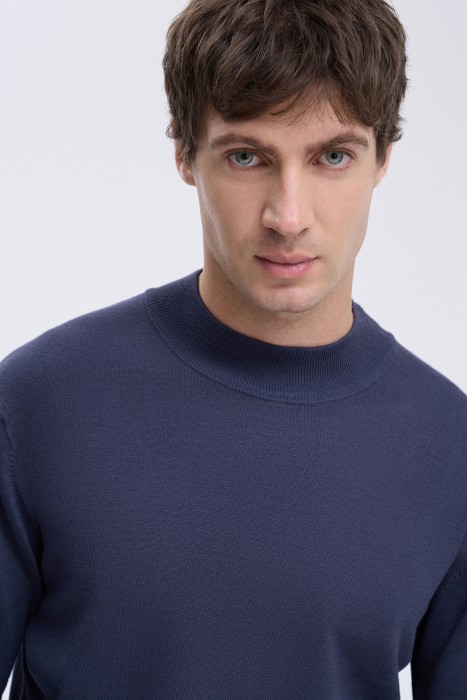 джемпер из россии вид сбоку