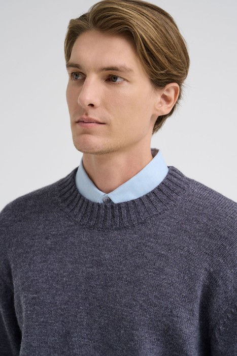 джемпер из россии вид сбоку