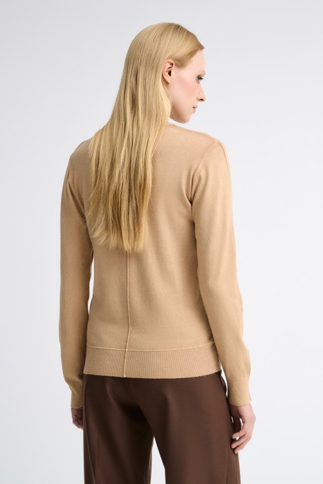 джемпер по цене 1310 руб вид справа