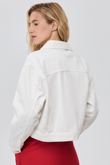 джинсовая куртка по цене 4020 руб вид справа