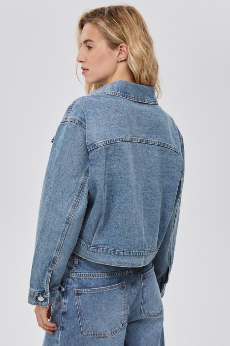 джинсовая куртка по цене 4020 руб вид справа