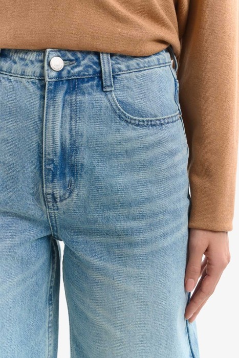 джинсовые шорты из россии вид сбоку