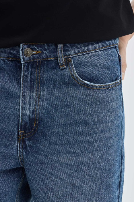 джинсовые шорты из россии вид сбоку