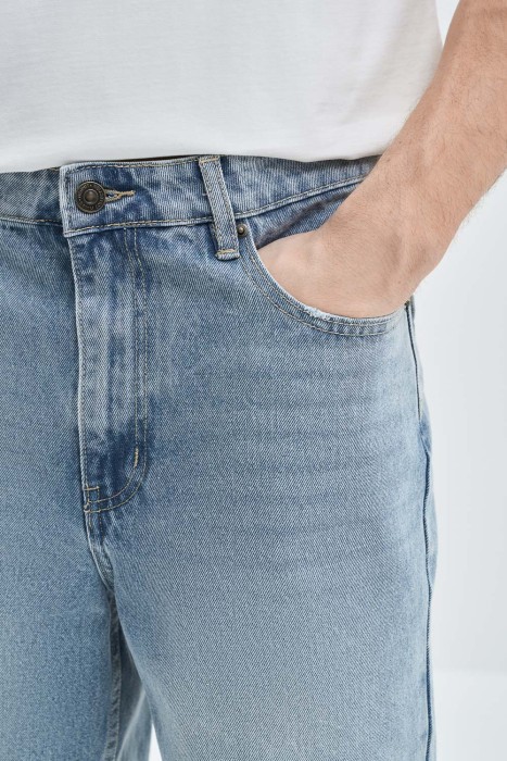 джинсовые шорты из россии вид сбоку