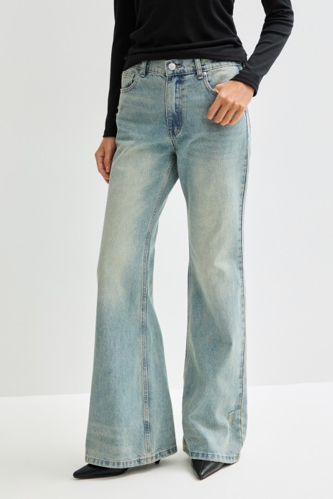 джинсы клеш от бренда снежная королева вид слева