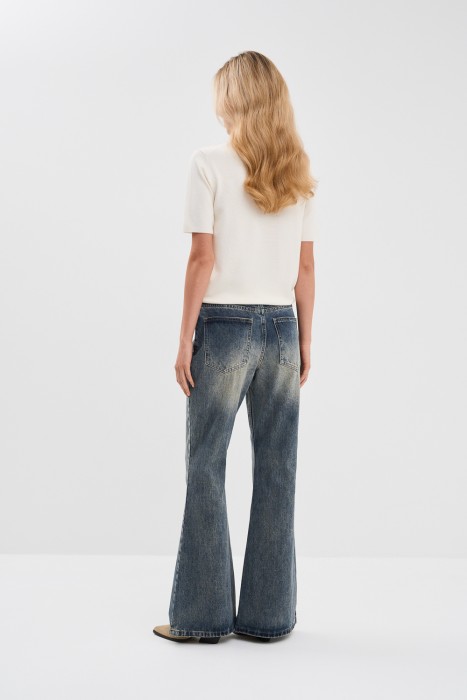 джинсы клеш по цене 1980 руб вид справа