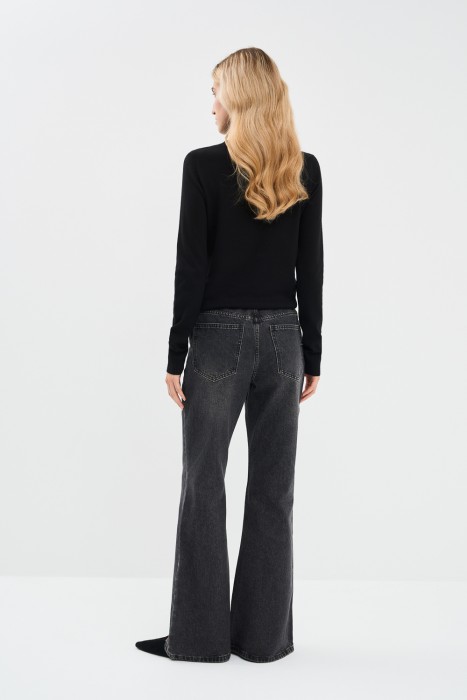 джинсы клеш по цене 1650 руб вид справа