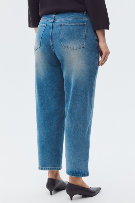 джинсы мом по цене 4020 руб вид справа