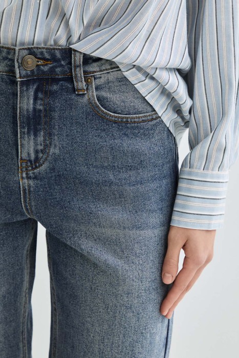 джинсы прямые укороченные из россии вид сбоку