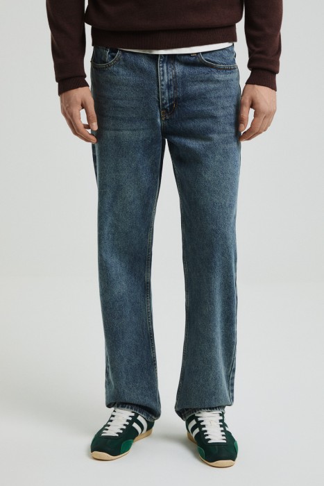 джинсы прямые от бренда снежная королева вид слева