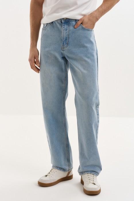 джинсы прямые от бренда снежная королева вид слева