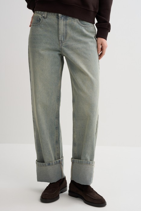 джинсы прямые от бренда снежная королева вид слева