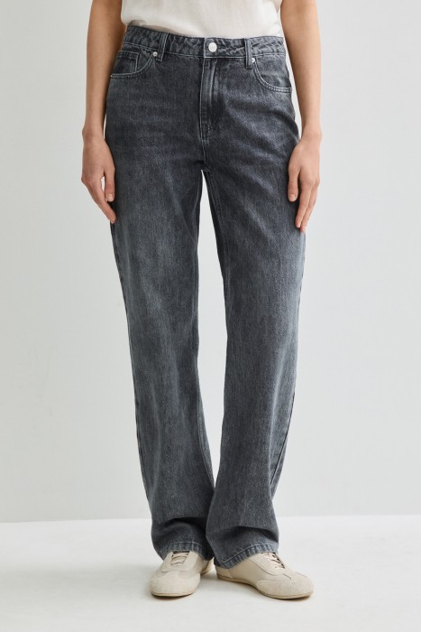 джинсы прямые от бренда снежная королева вид слева