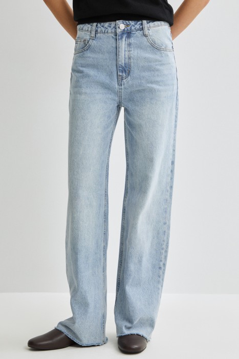 джинсы прямые от бренда снежная королева вид слева