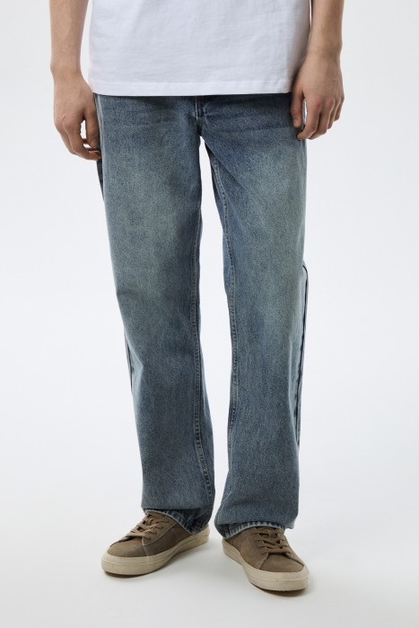 джинсы прямые от бренда снежная королева вид слева