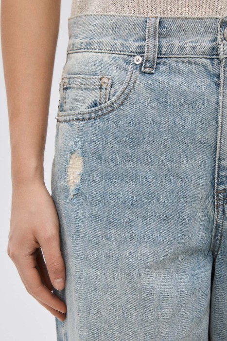 джинсы прямые из россии вид сбоку