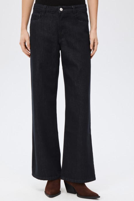 джинсы прямые от бренда снежная королева вид слева