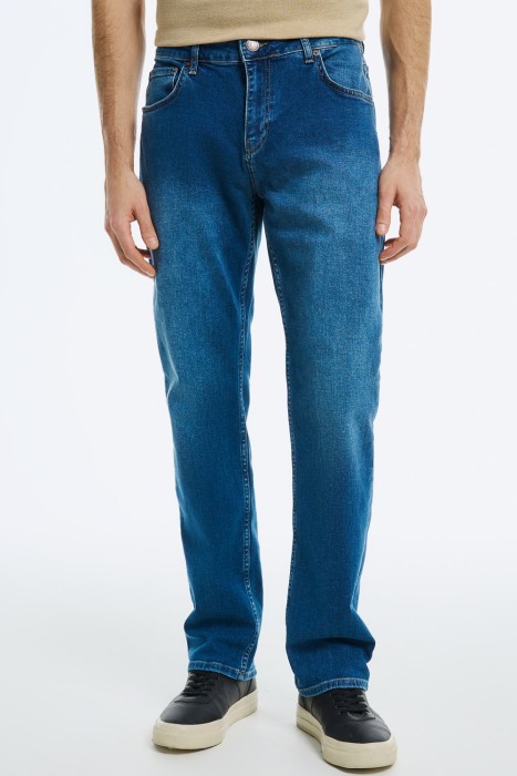 джинсы прямые от бренда снежная королева вид слева