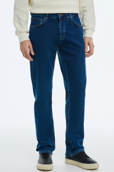 джинсы прямые от бренда снежная королева вид слева