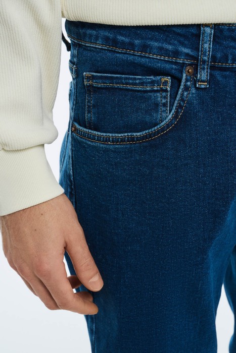 джинсы прямые из россии вид сбоку