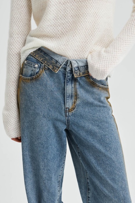 джинсы прямые из россии вид сбоку