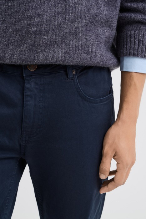 джинсы прямые по цене 1500 руб вид справа