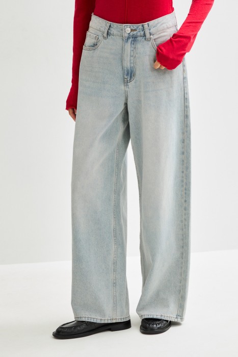 джинсы широкие от бренда снежная королева вид слева