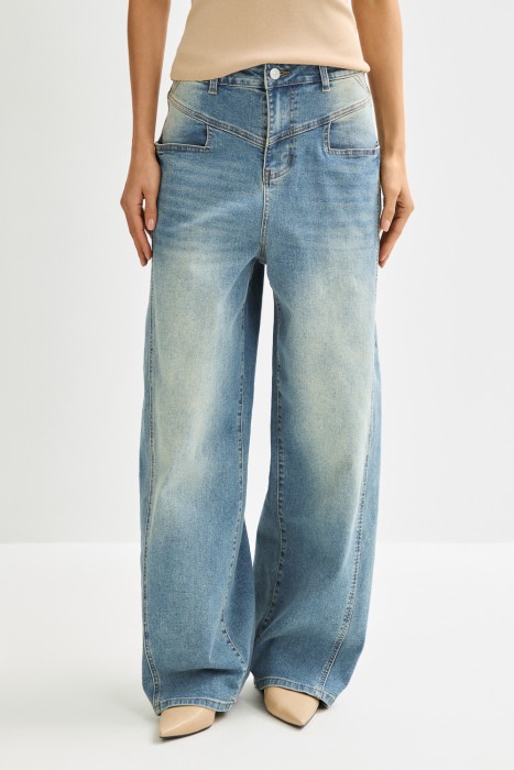 джинсы широкие от бренда снежная королева вид слева