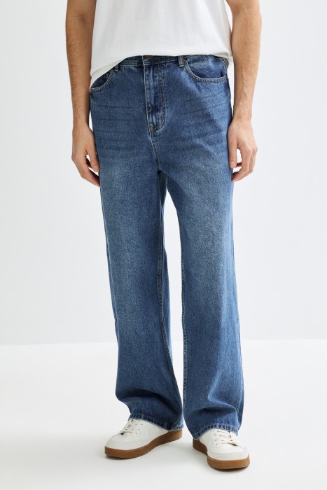 джинсы широкие из россии вид сбоку