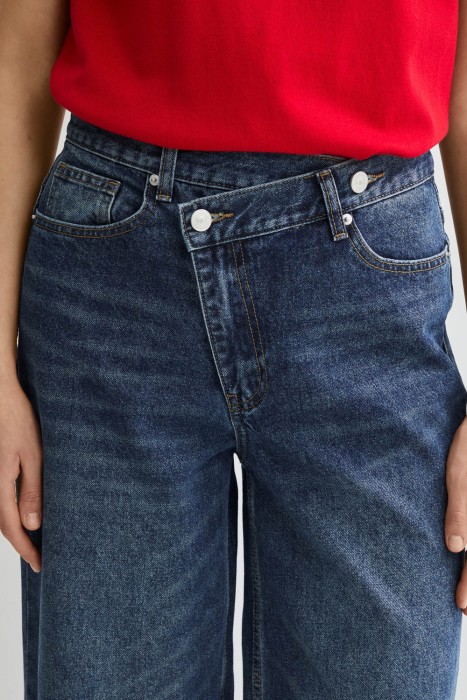 джинсы широкие от бренда снежная королева вид слева