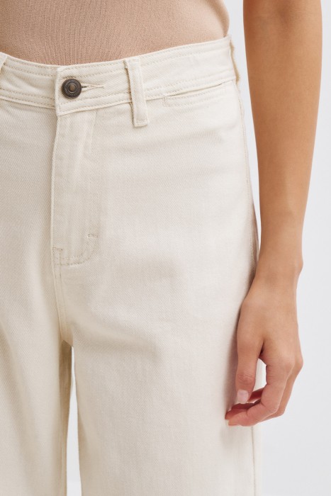 джинсы широкие из россии вид сбоку