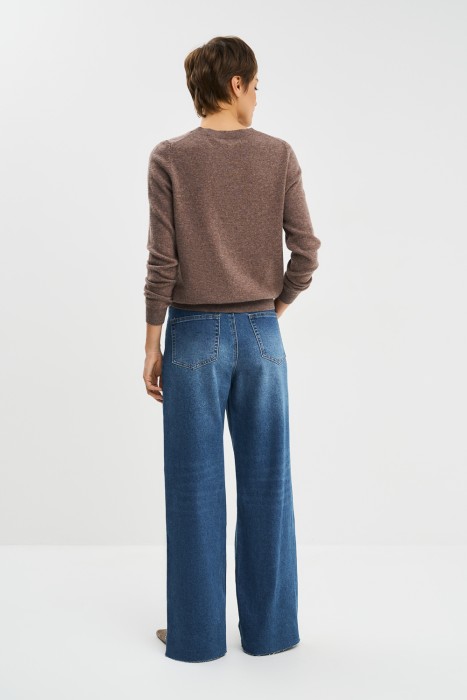 джинсы широкие  по цене 1980 руб вид справа