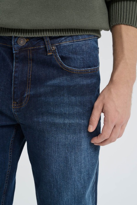 джинсы от бренда снежная королева вид слева