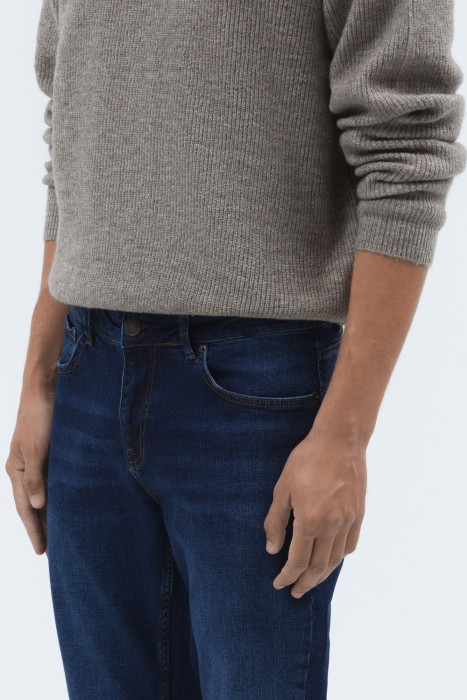 джинсы из россии вид сбоку