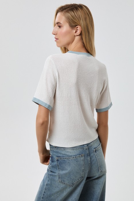 футболка из фактурного трикотажа по цене 1870 руб вид справа