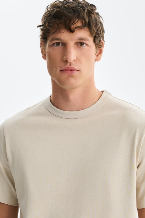 футболка из хлопка по цене 720 руб вид справа