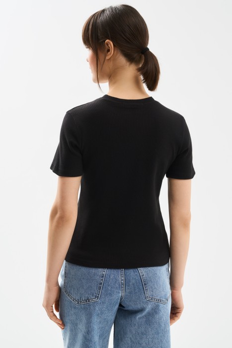 футболка из хлопка по цене 630 руб вид справа