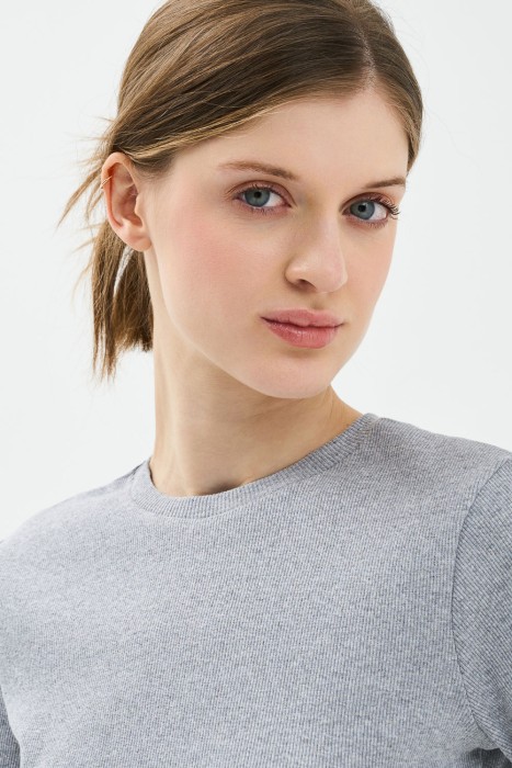 футболка из хлопка из россии вид сбоку