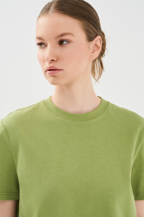 футболка из хлопка из россии вид сбоку