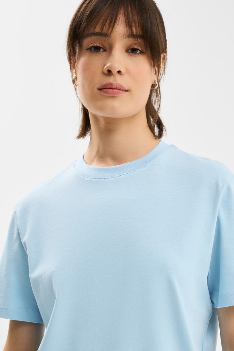 футболка из хлопка из россии вид сбоку